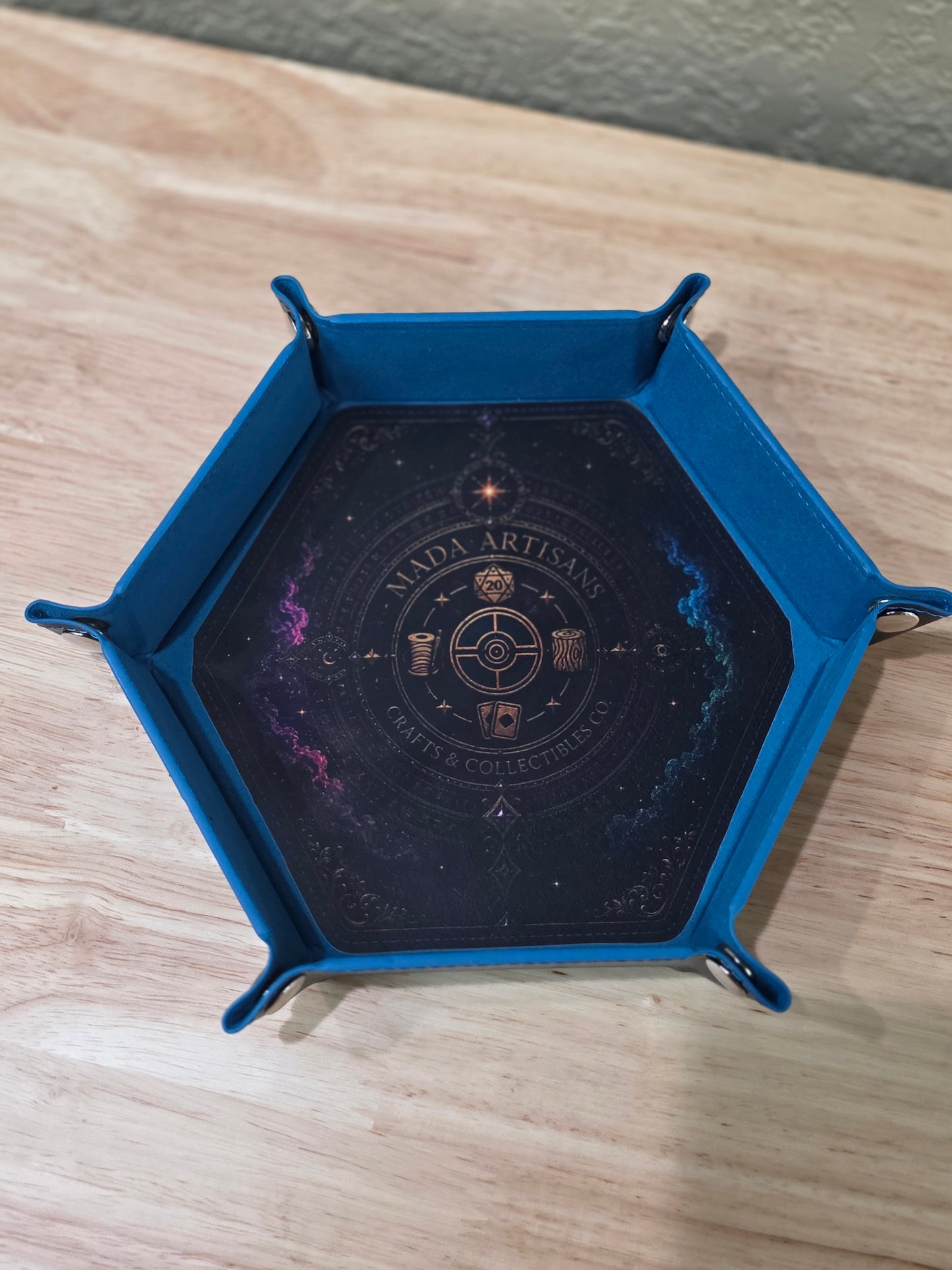 Premium Hexagonal Snap Dice Tray