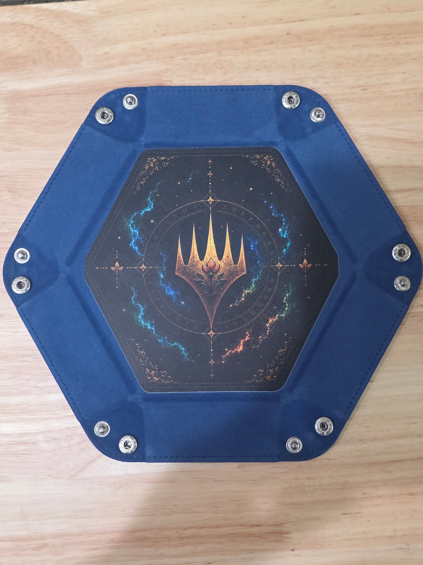 Premium Hexagonal Snap Dice Tray