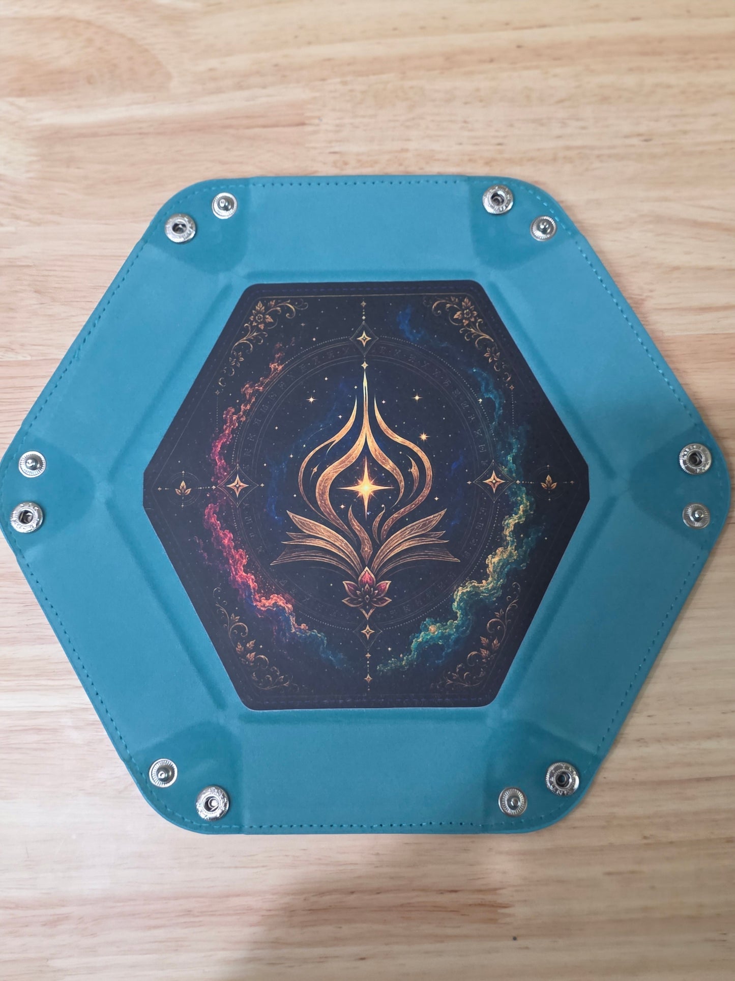 Premium Hexagonal Snap Dice Tray
