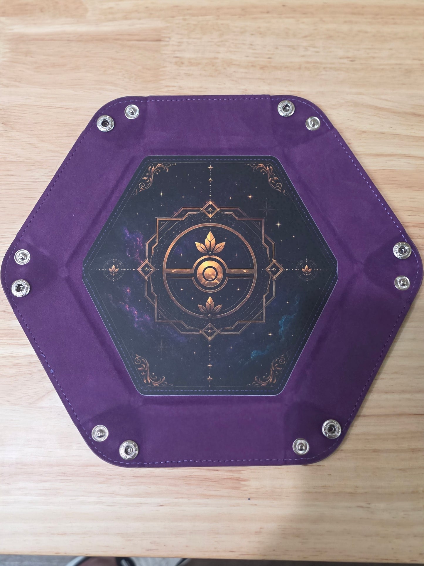 Premium Hexagonal Snap Dice Tray